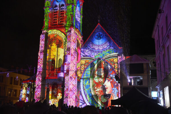Illuminations à L’hôtel de la Borderie et l’église Saint-Saturnin à Cusset
