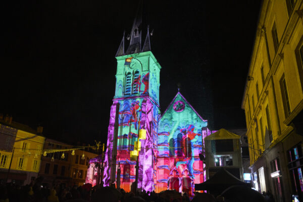 Illuminations à L’hôtel de la Borderie et l’église Saint-Saturnin à Cusset